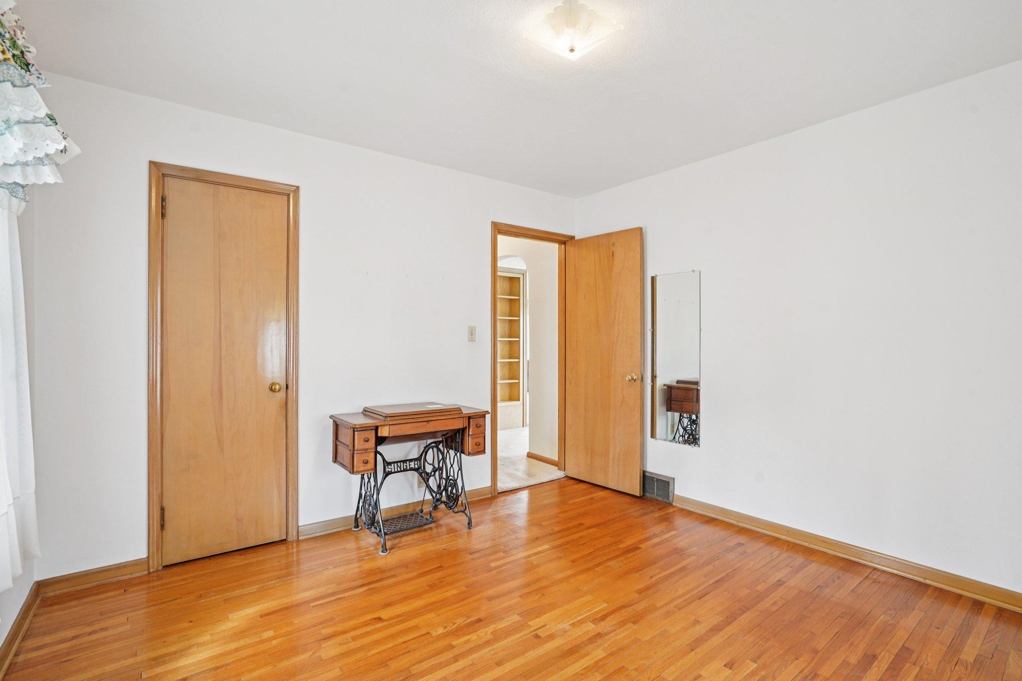 17-web-or-mls-Park St-S1504-013.jpg