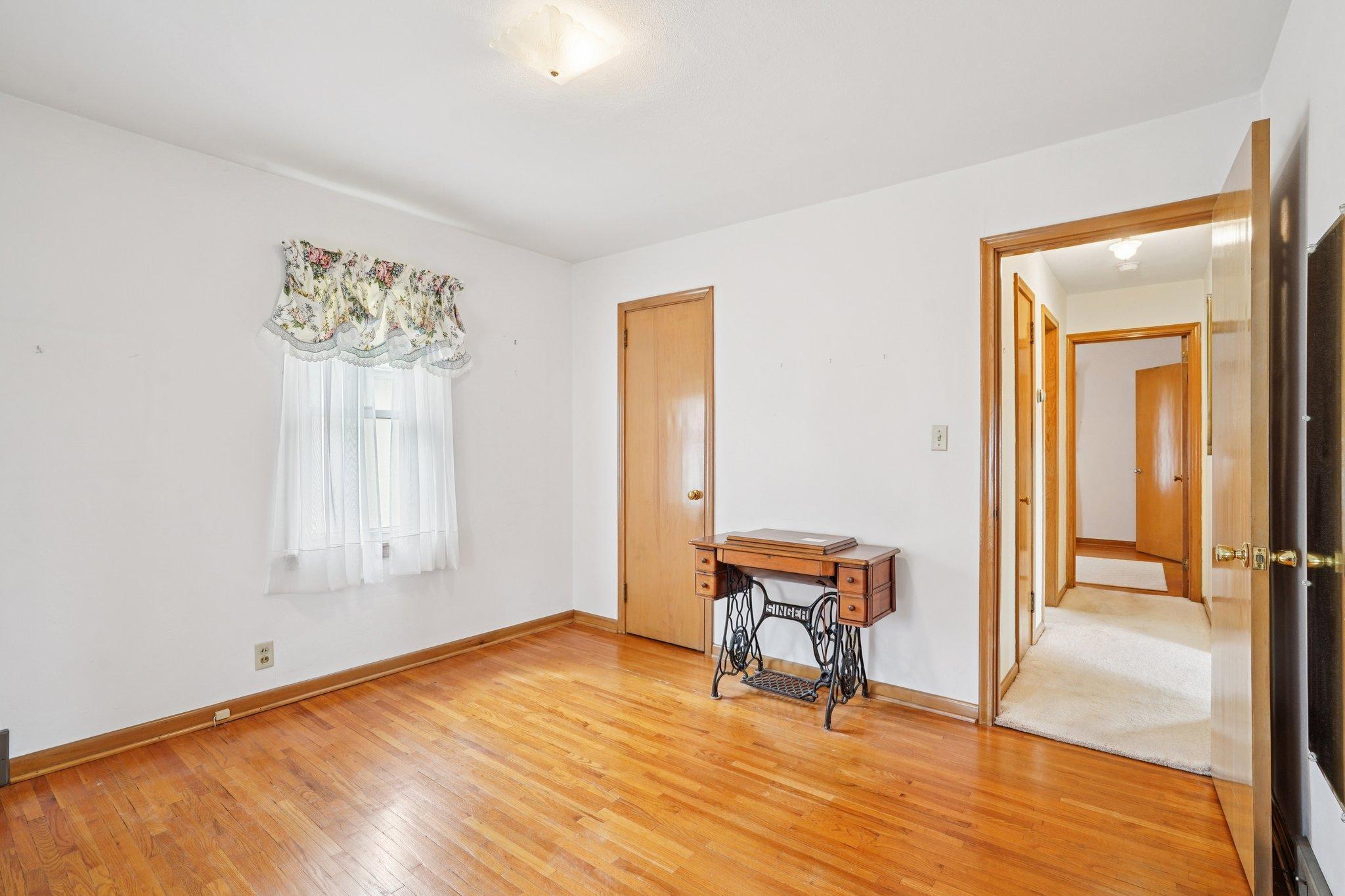 16-web-or-mls-Park St-S1504-012.jpg