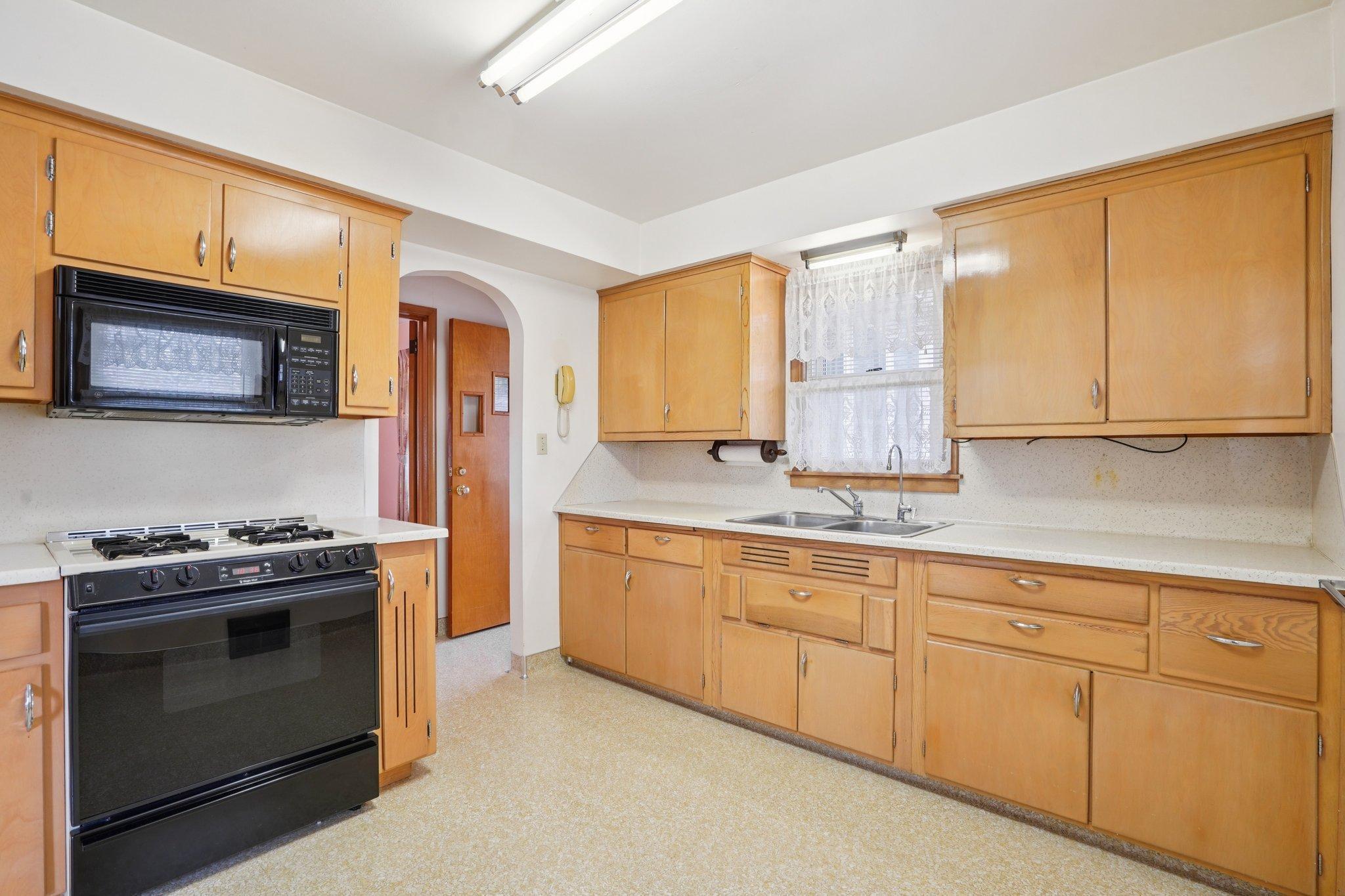 11-web-or-mls-Park St-S1504-009.jpg