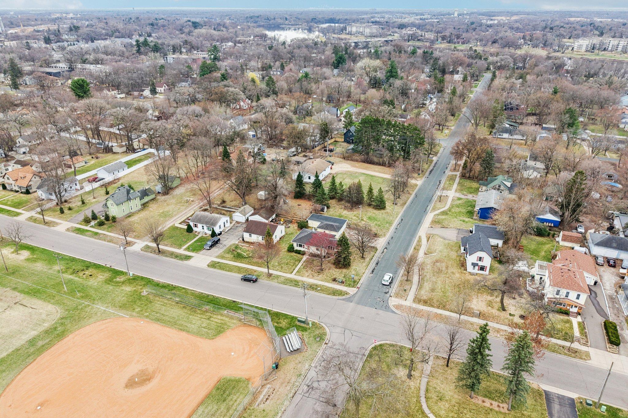 51-web-or-mls-Park St-S1504-042.jpg