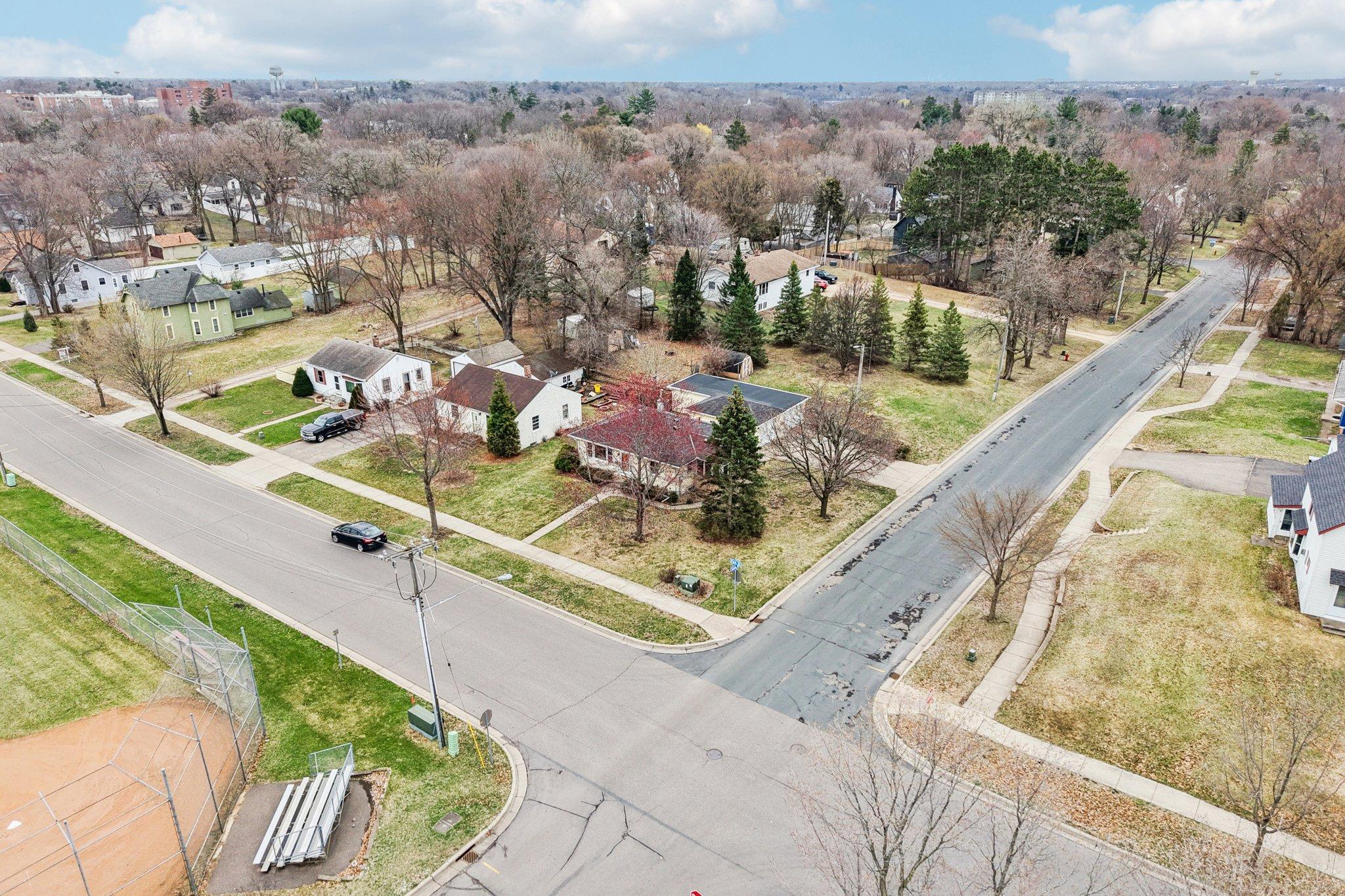 47-web-or-mls-Park St-S1504-039.jpg