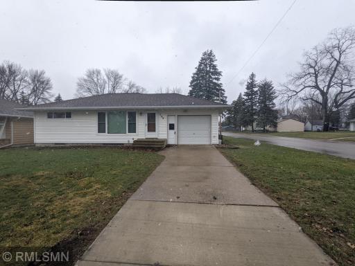 788 Clark Avenue, Gibbon, MN 55335