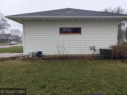 788 Clark Avenue, Gibbon, MN 55335