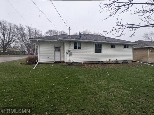 788 Clark Avenue, Gibbon, MN 55335
