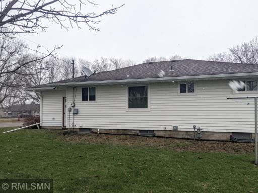 788 Clark Avenue, Gibbon, MN 55335