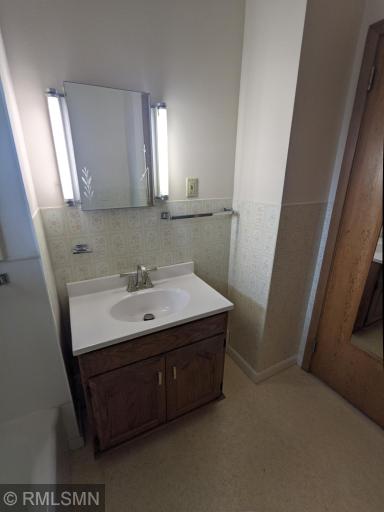788 Clark Avenue, Gibbon, MN 55335