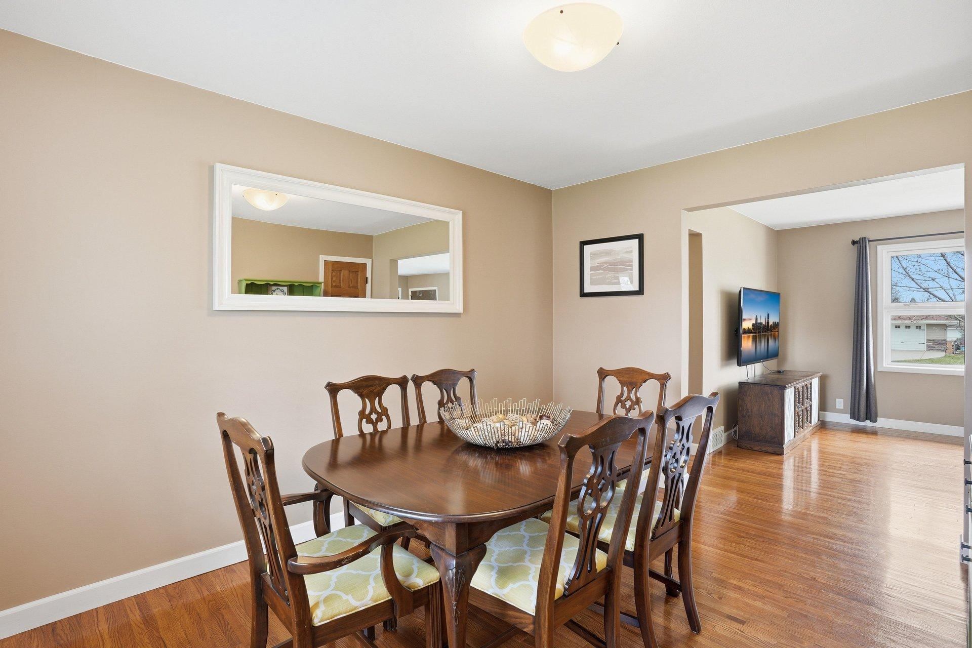 Formal dining room
