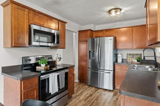 Stainless steel appliances (all new- dishwasher (2018) oven/range (2021) fridge (2021) built-in microwave (2025)