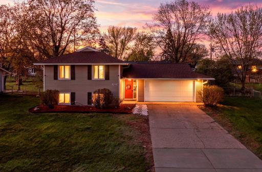 1047 Lowell Drive, Apple Valley, MN 55124