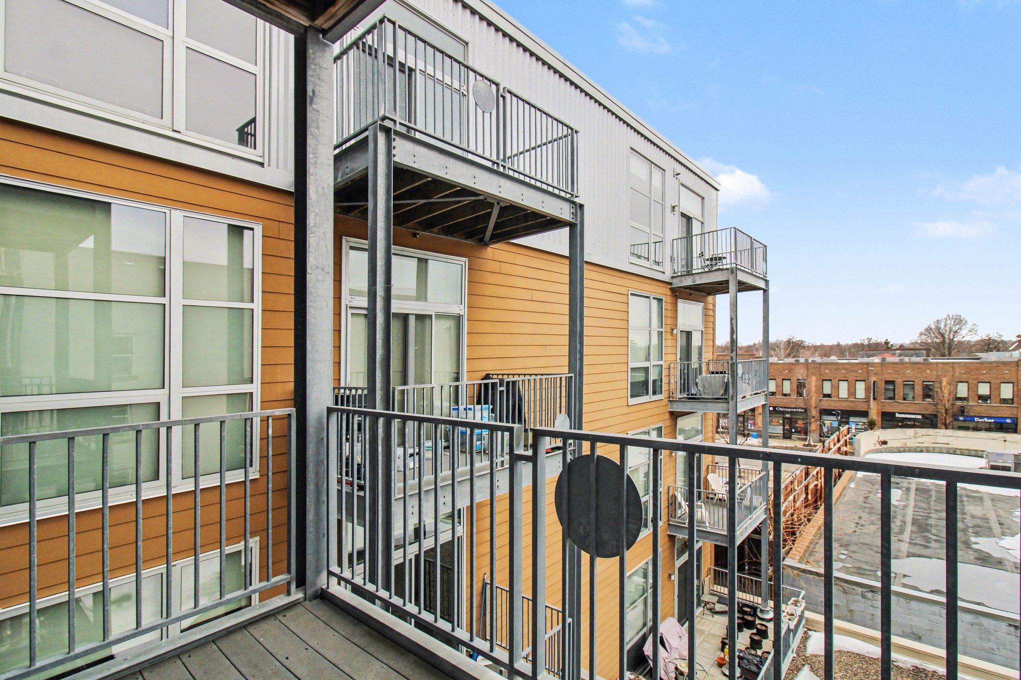 Balcony with Gas Hookup