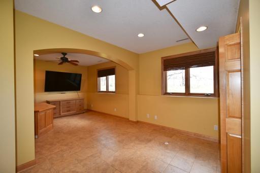 5 bedroom/office/flex room-basement