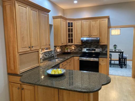 granite tops with tile backsplash