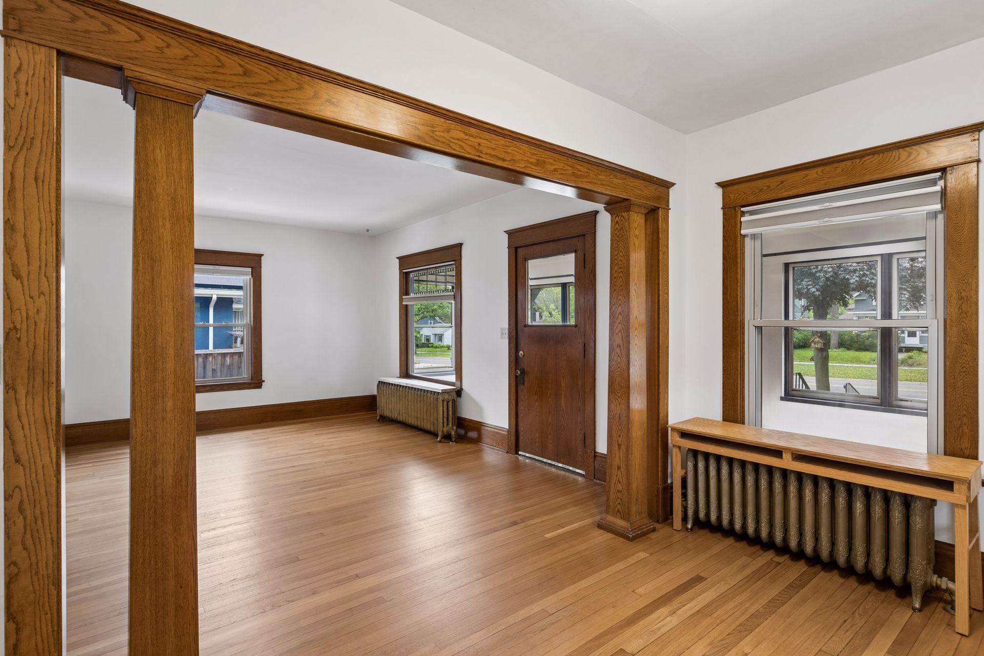 1413 Como Avenue, Saint Paul, MN 55108