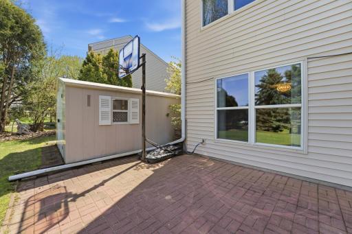1573 Johnny Cake Alcove, Eagan, MN 55122