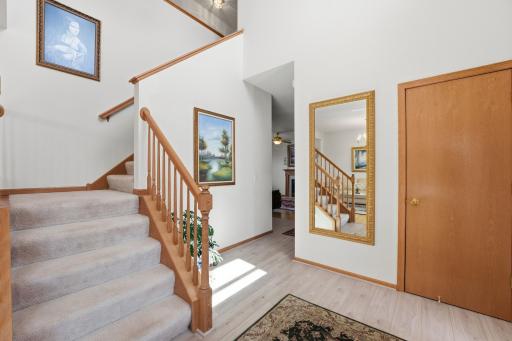 1573 Johnny Cake Alcove, Eagan, MN 55122
