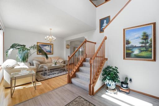 1573 Johnny Cake Alcove, Eagan, MN 55122