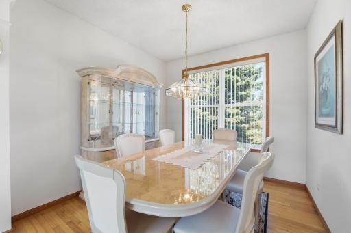 1573 Johnny Cake Alcove, Eagan, MN 55122