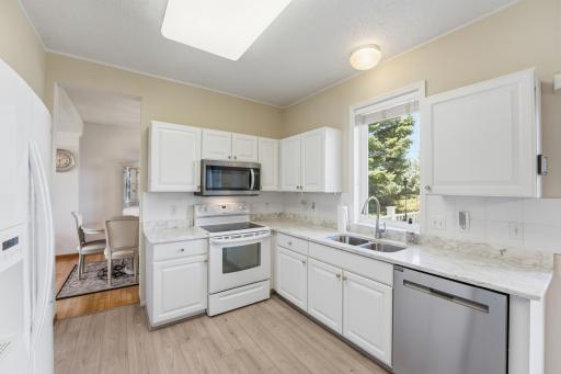 1573 Johnny Cake Alcove, Eagan, MN 55122