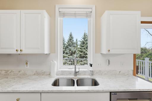 1573 Johnny Cake Alcove, Eagan, MN 55122