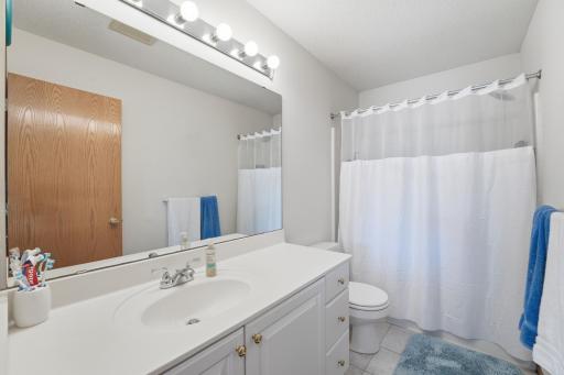 1573 Johnny Cake Alcove, Eagan, MN 55122