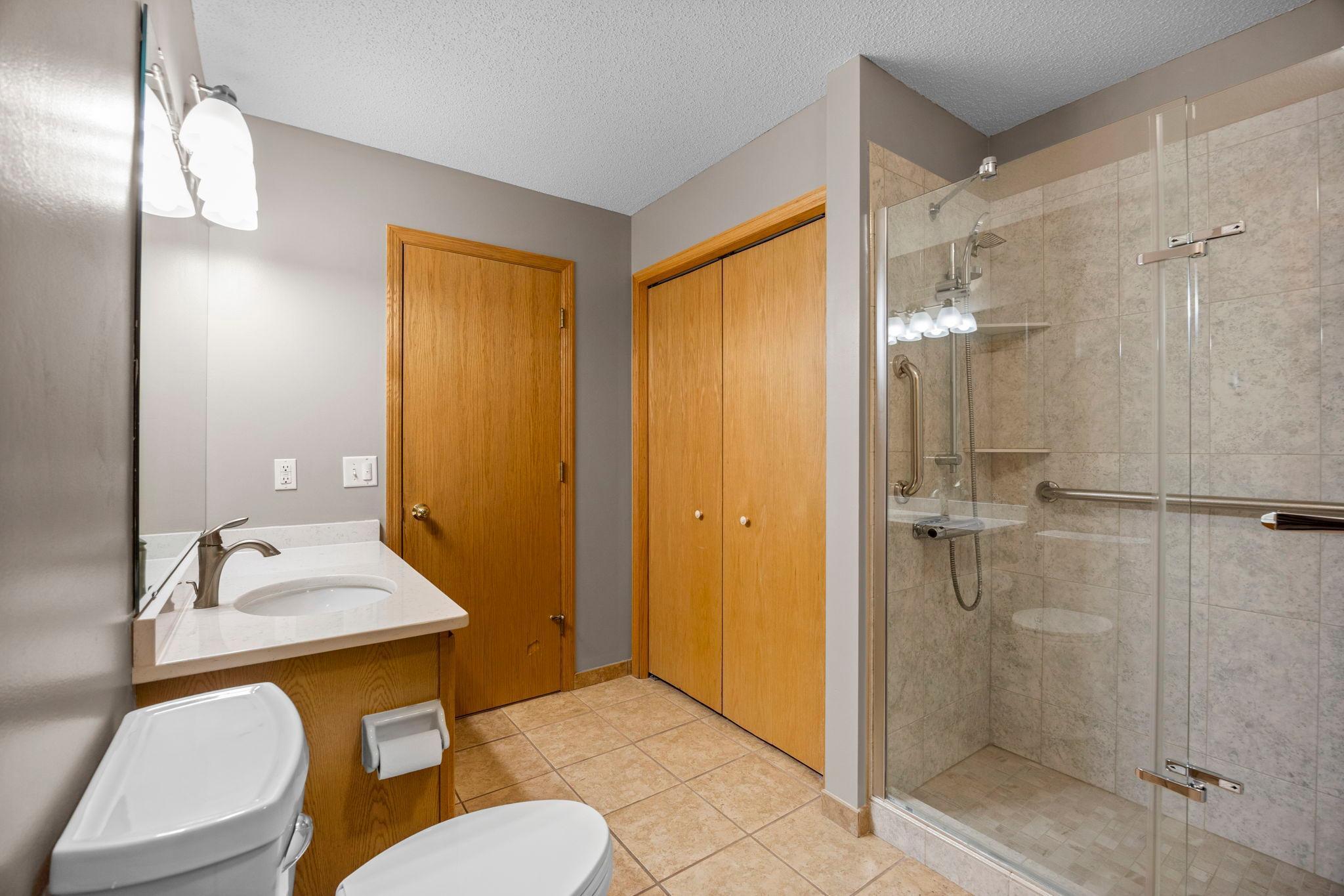 Updated bathroom with heated floors