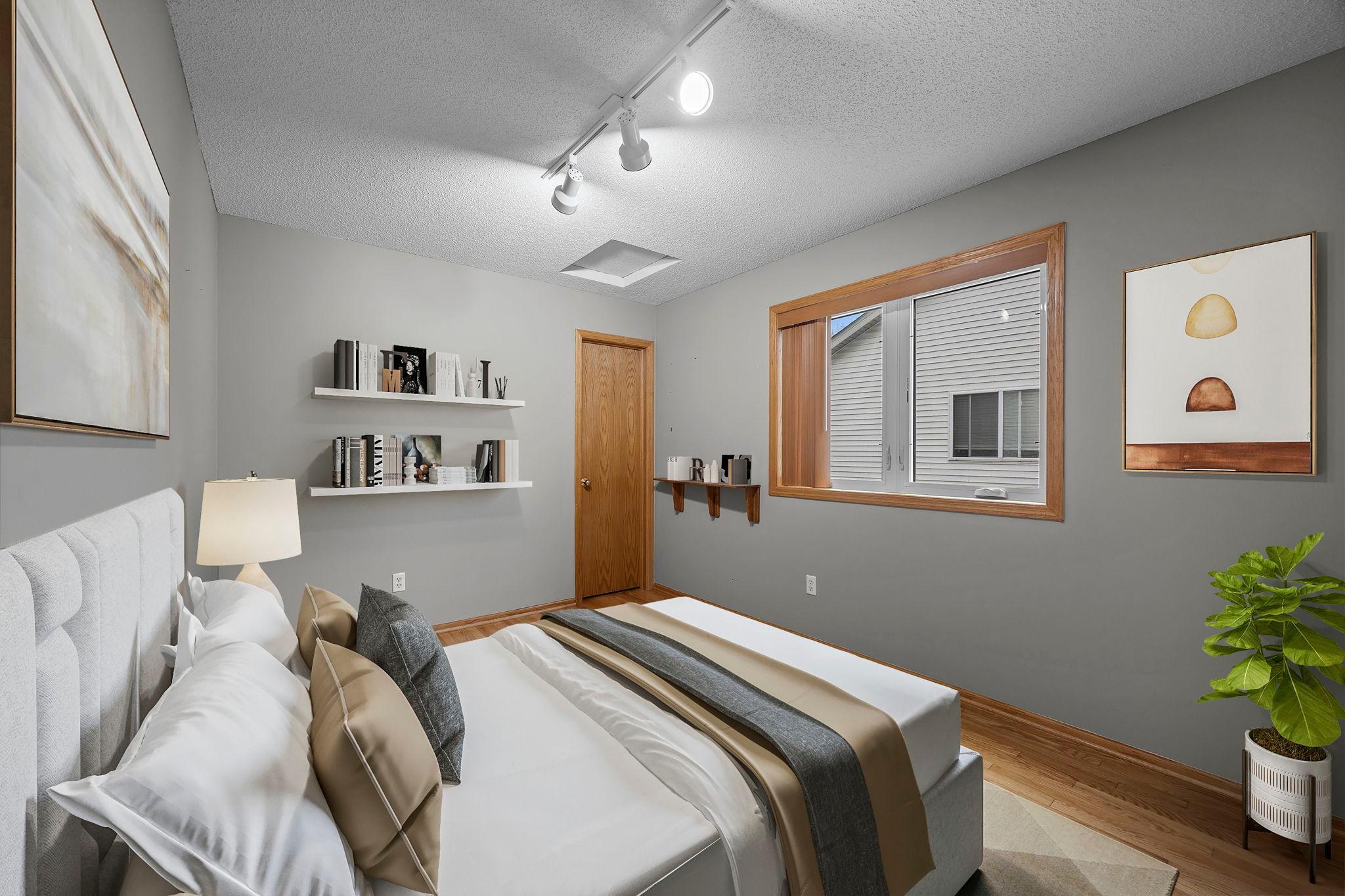 Large 2nd bedroom on the main floor