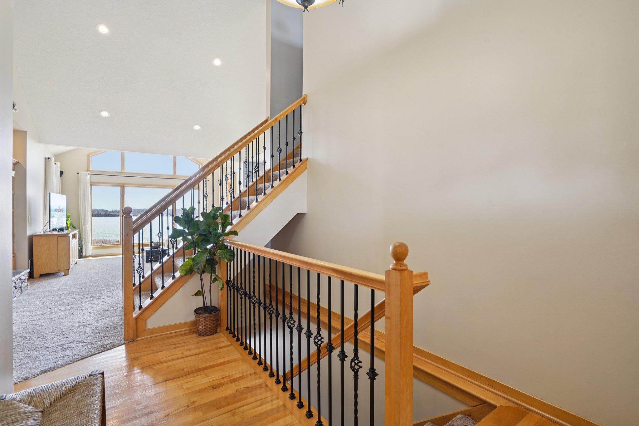 6-web-or-mls-Morningside Ct-S0804-006.jpg