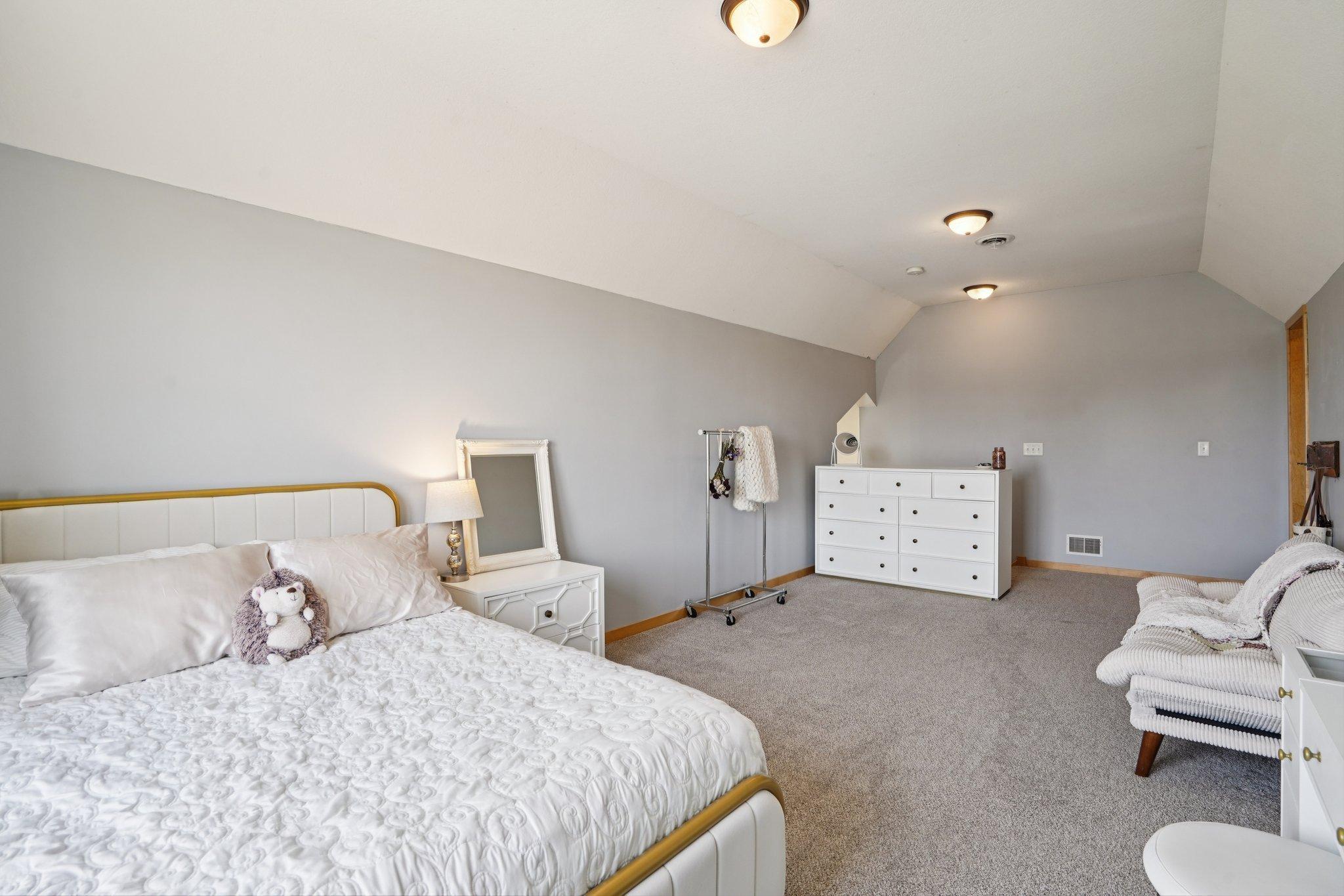 46-web-or-mls-Morningside Ct-S0804-046.jpg