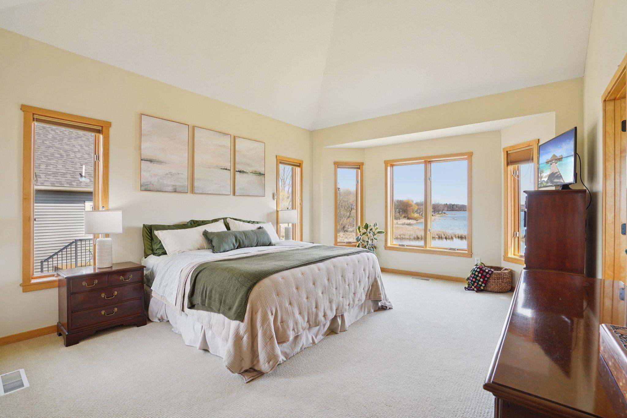 47-web-or-mls-Morningside Ct-S0804-047.jpg