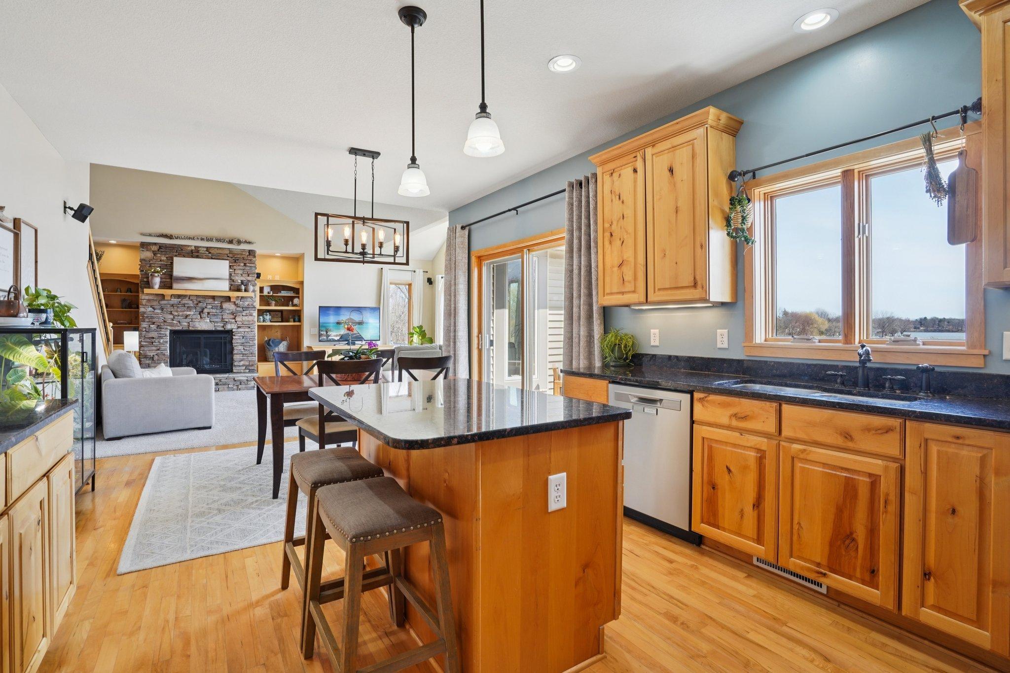 28-web-or-mls-Morningside Ct-S0804-028.jpg