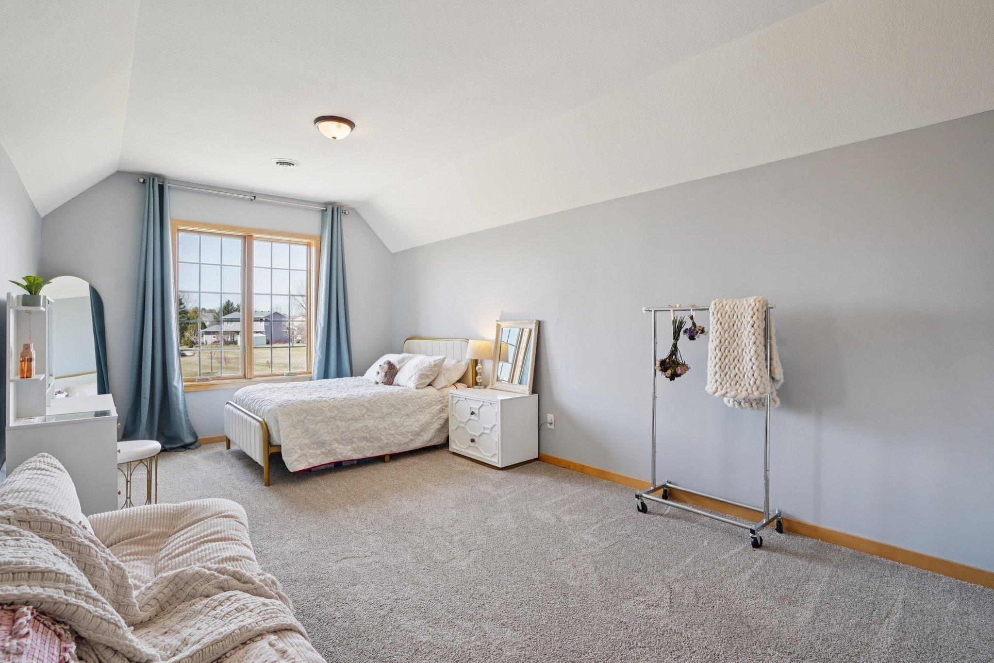 44-web-or-mls-Morningside Ct-S0804-044.jpg