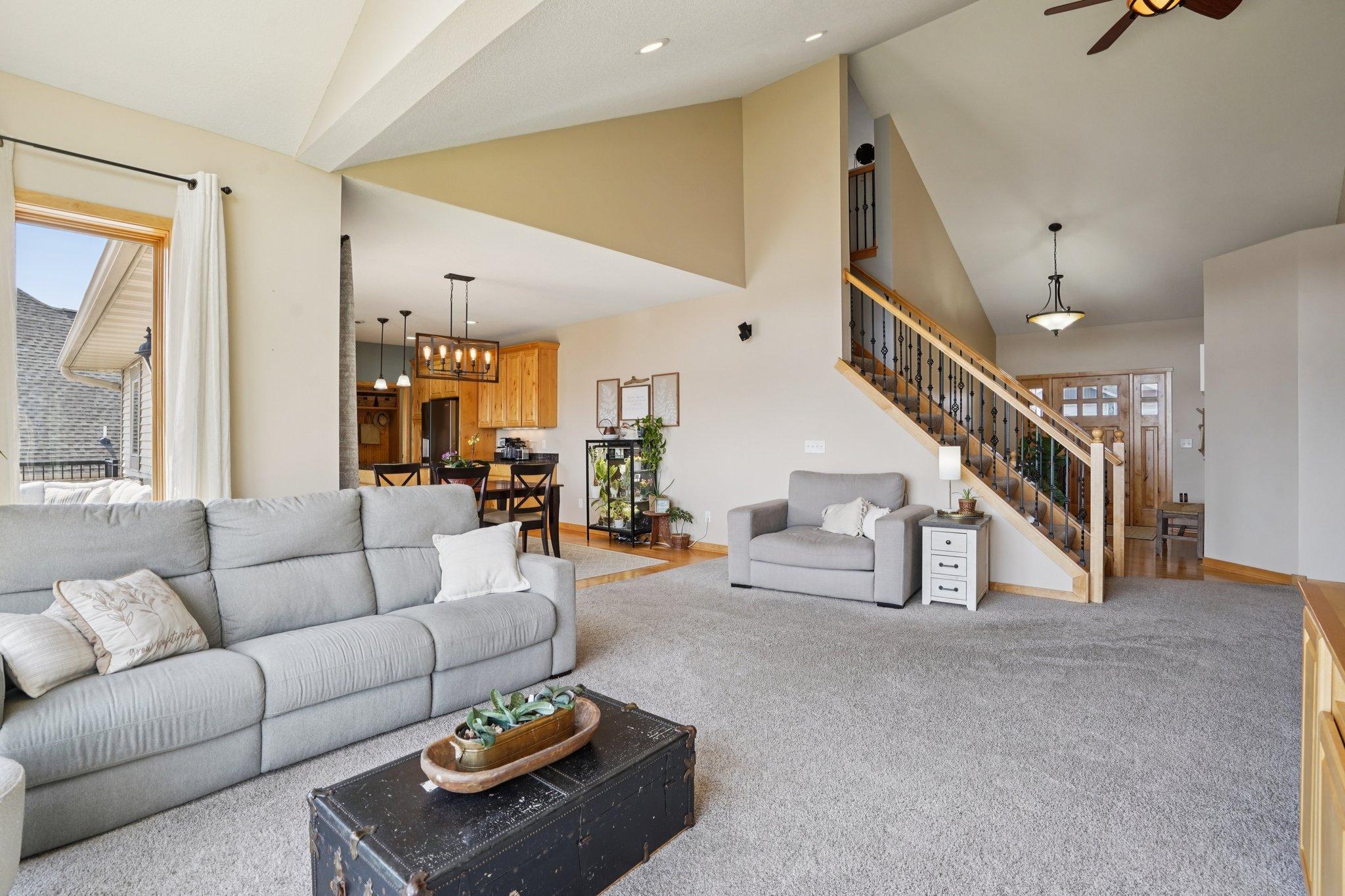 16-web-or-mls-Morningside Ct-S0804-016.jpg