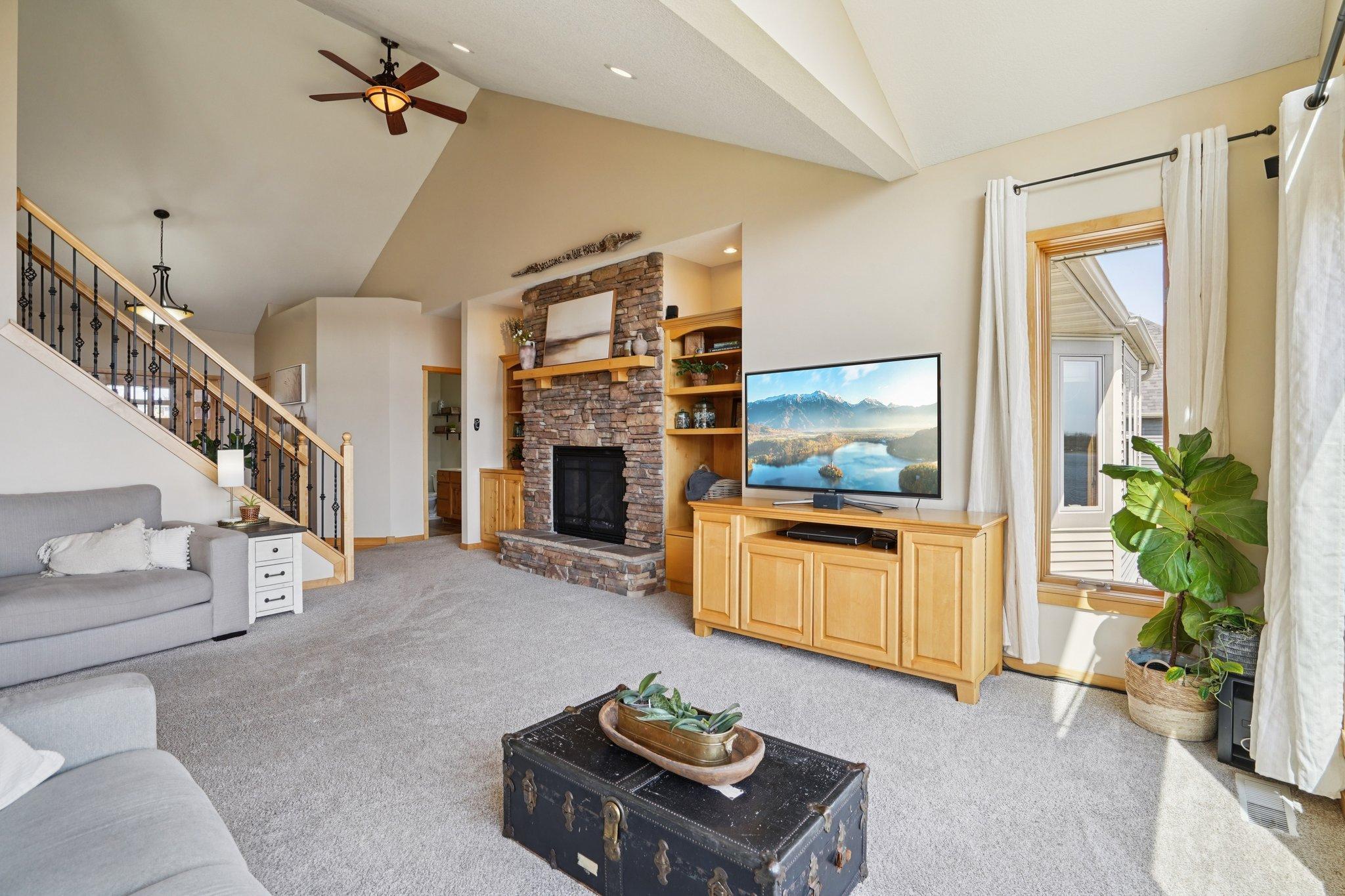 17-web-or-mls-Morningside Ct-S0804-017.jpg