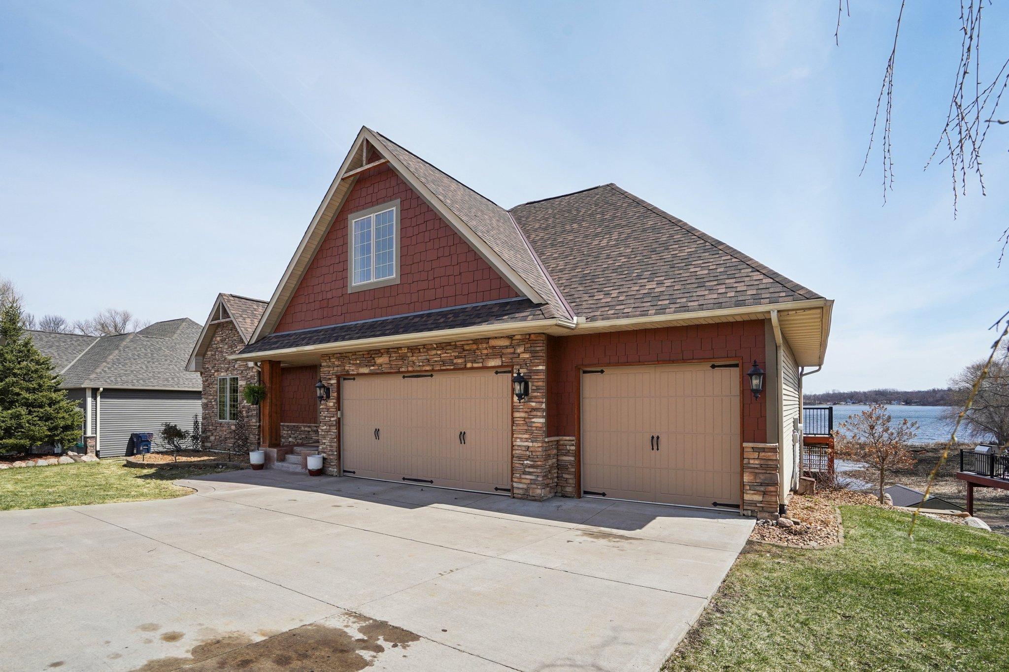 3-web-or-mls-Morningside Ct-S0804-003.jpg