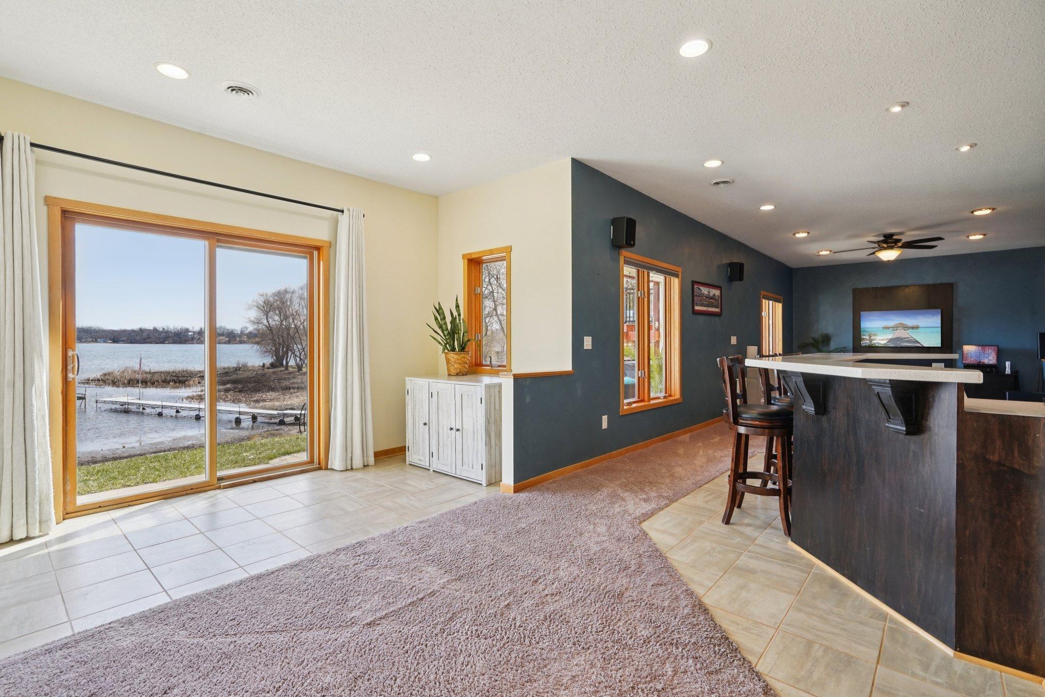 9-web-or-mls-Morningside Ct-S0804-009.jpg