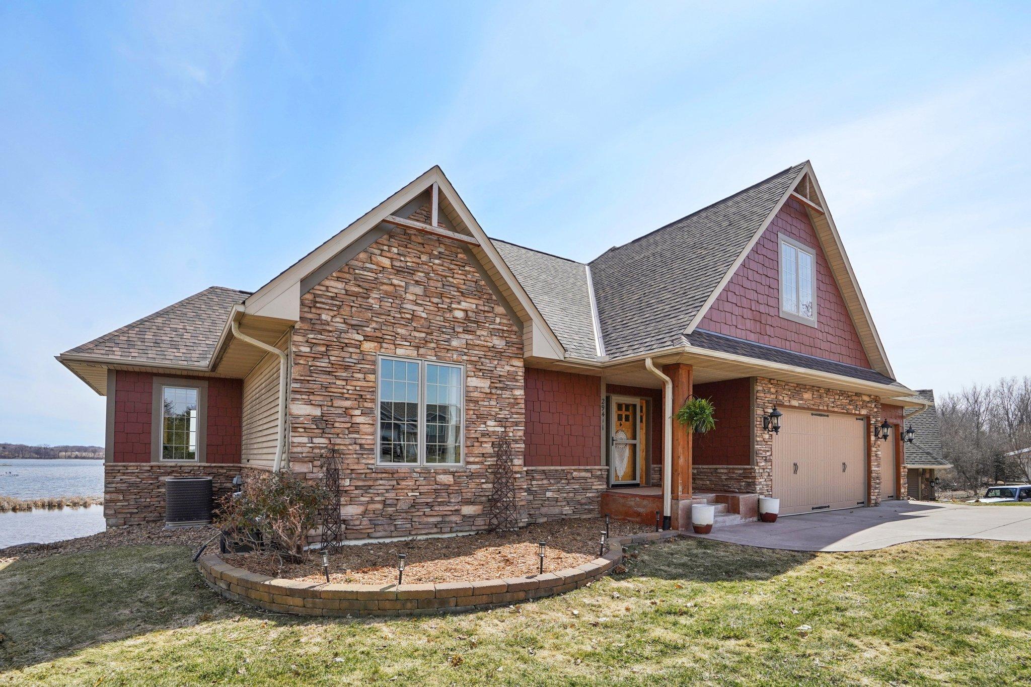 2-web-or-mls-Morningside Ct-S0804-002.jpg