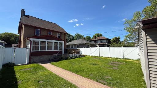 141 6th Avenue S, South Saint Paul, MN 55075