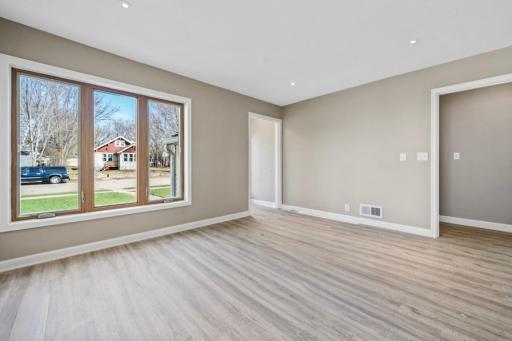 1014 Hawthorne Street, Alexandria, MN 56308