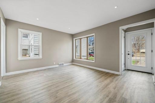 1014 Hawthorne Street, Alexandria, MN 56308