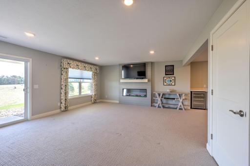 1292 Naser Way, New Richmond, WI 54017