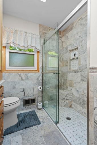 5946 W Bald Eagle Boulevard, Saint Paul, MN 55110