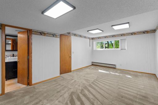 5946 W Bald Eagle Boulevard, Saint Paul, MN 55110