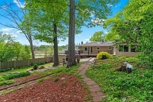 5946 W Bald Eagle Boulevard, Saint Paul, MN 55110