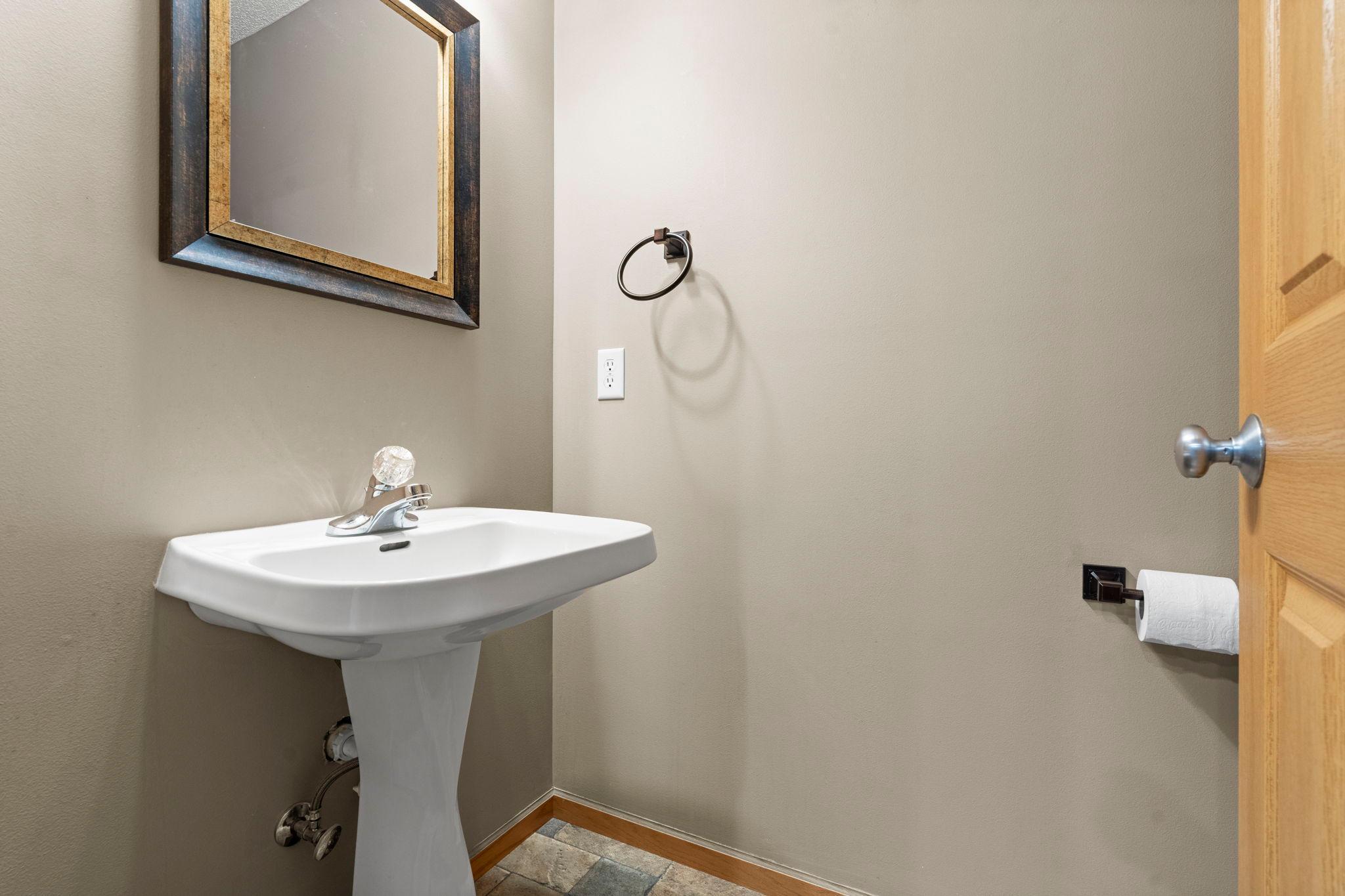 1/2 bathroom - Main level