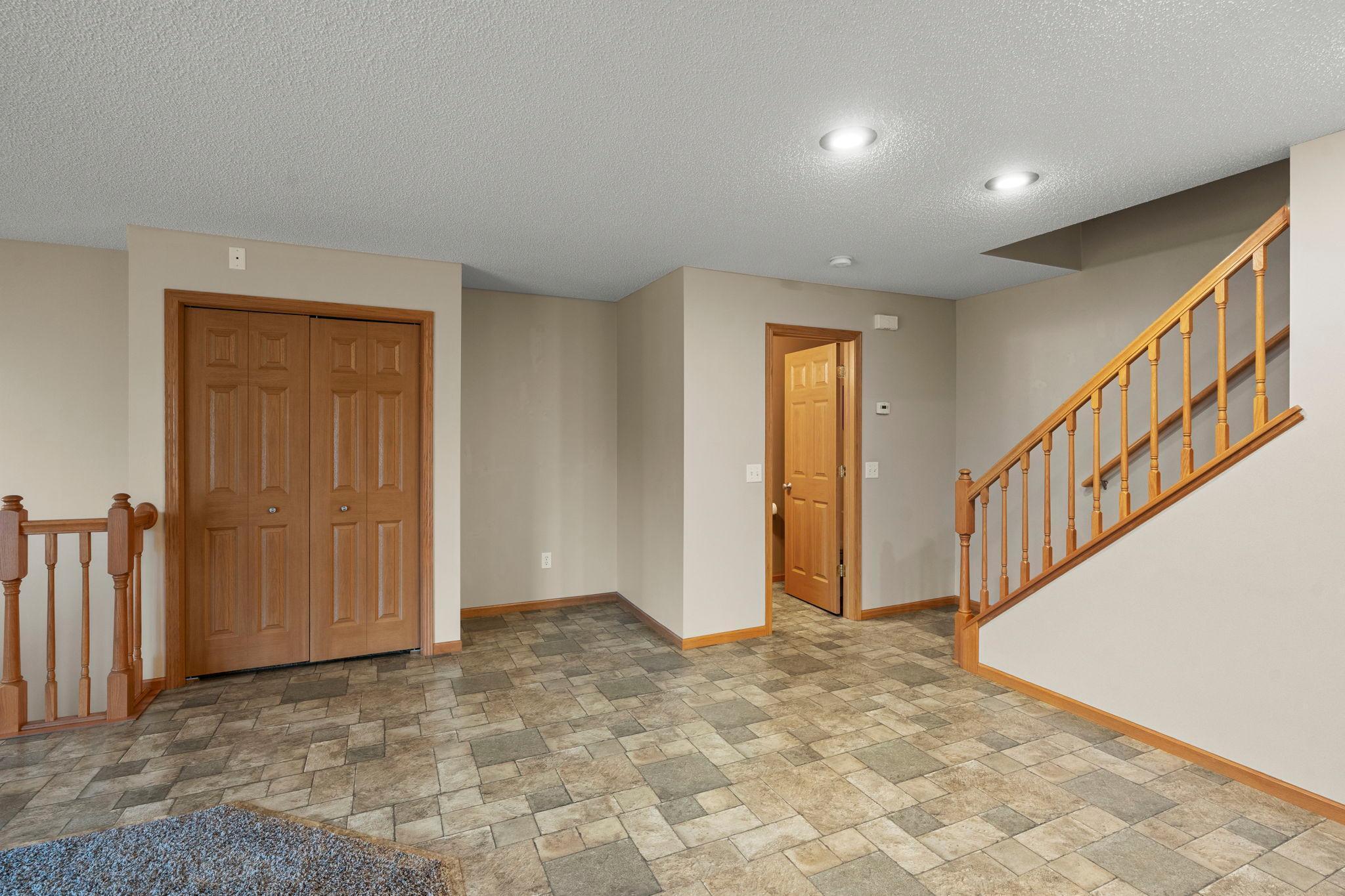 Dining room - Main level