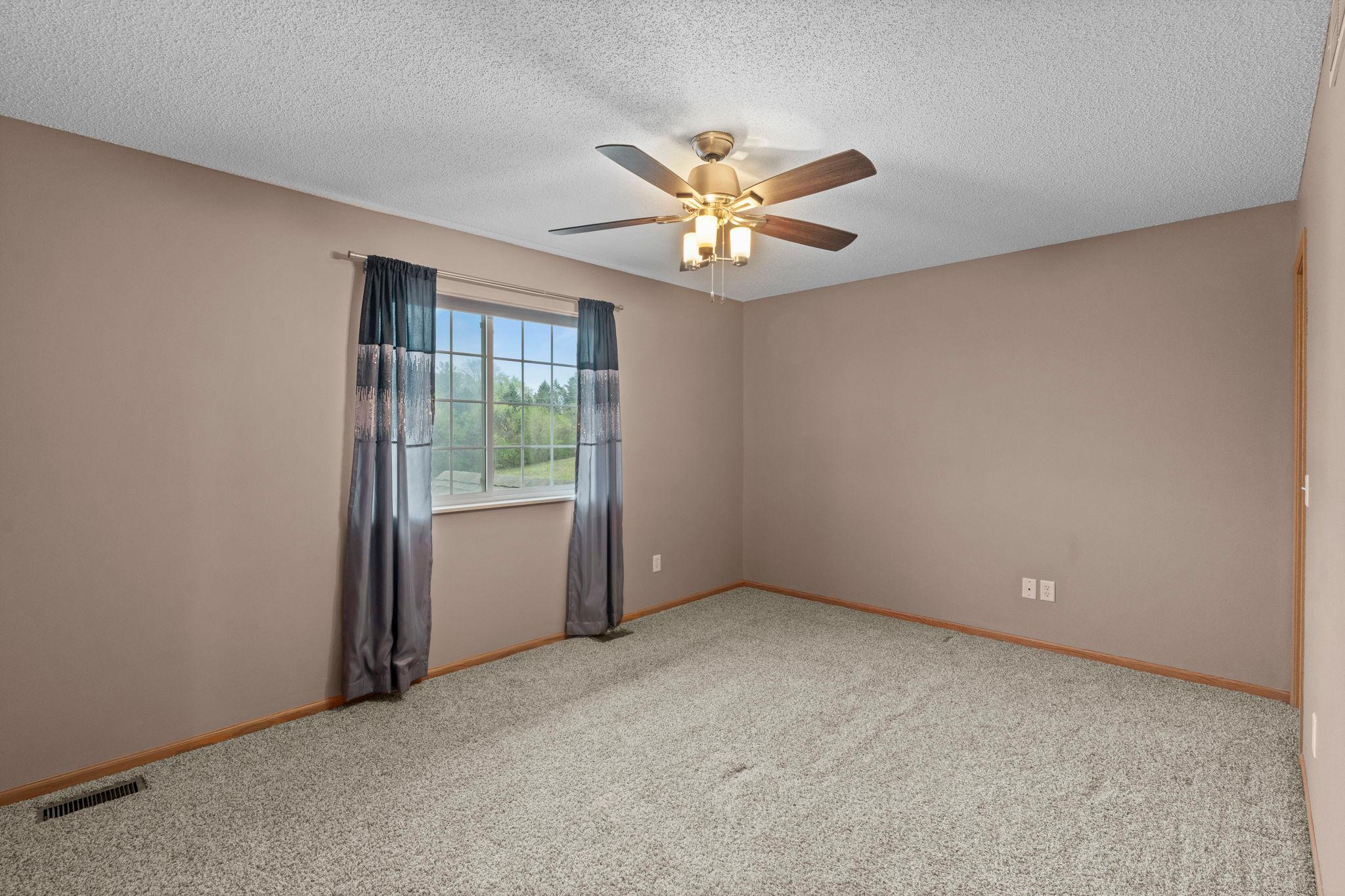 Primary bedroom - Upper level