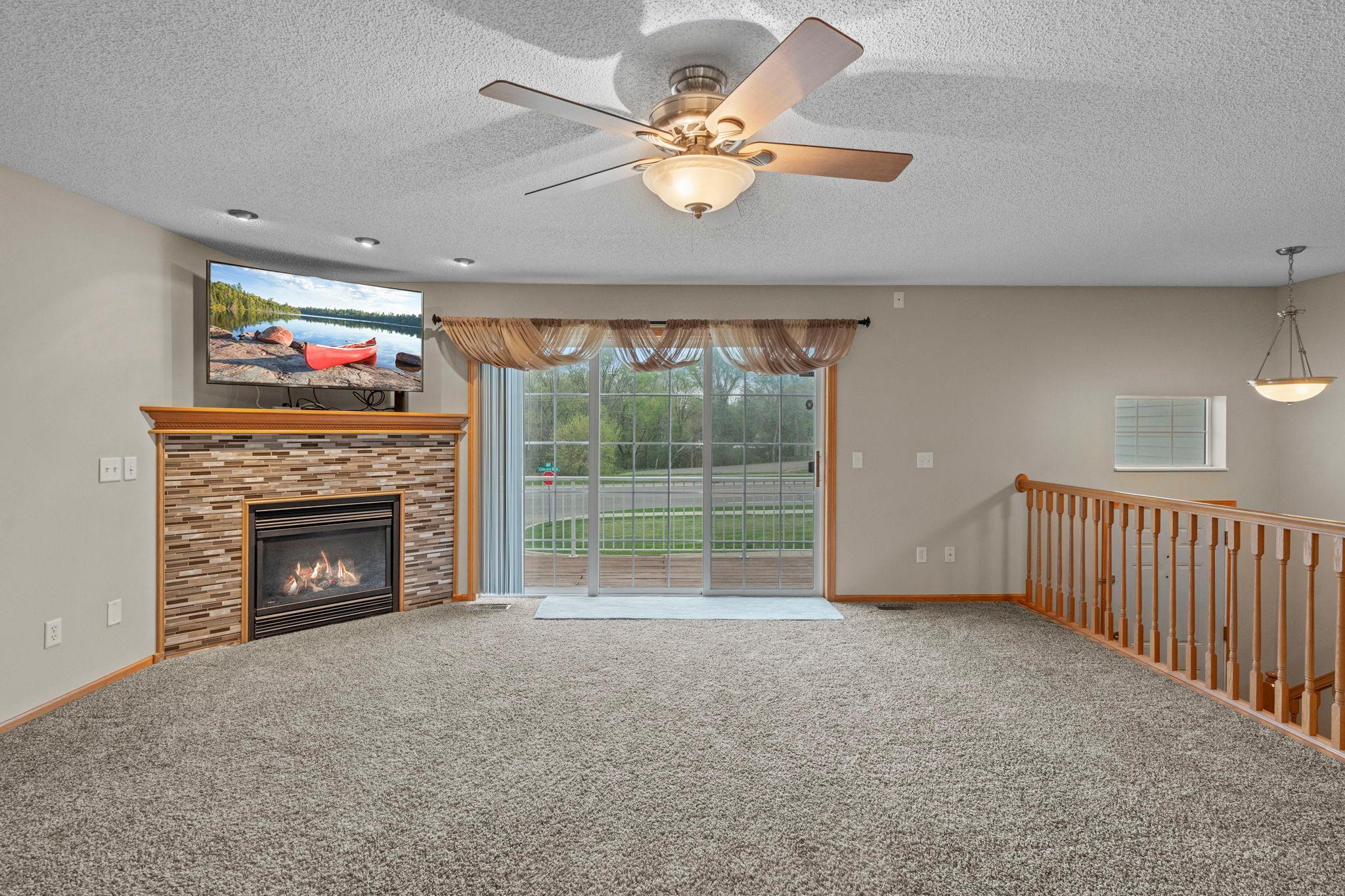 Living room - Main level