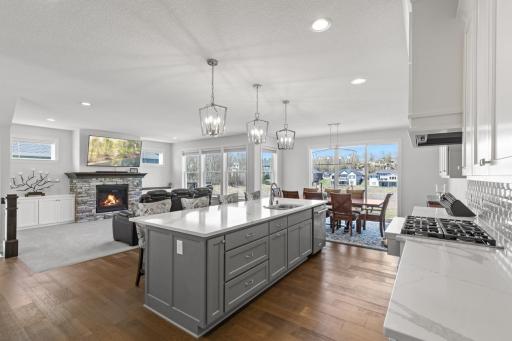 Massive center islandâperfect for prep, dining, and entertaining