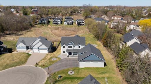 Close to parks, trails, lakes, shopping, and dining