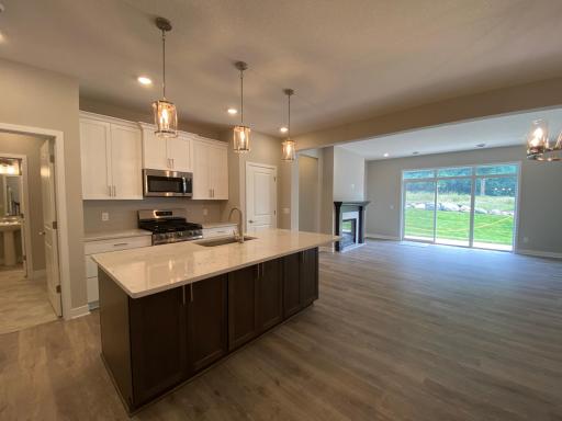 13792 Hollybrook Circle, Apple Valley, MN 55124